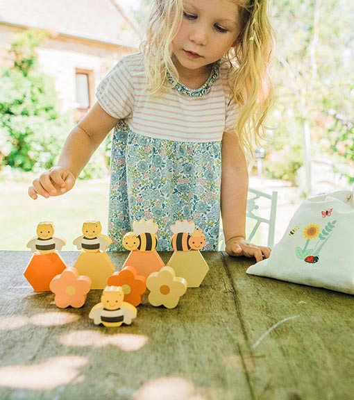 Link to toys, games and crafting
