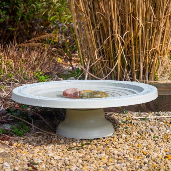 Shenstone Bird Bath Clayplas © Bird Bath RSPB Shop