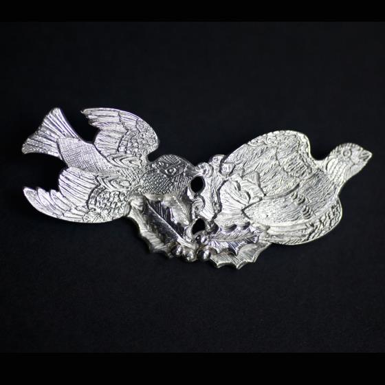Malcolm Appleby Sparrow silver brooch product photo