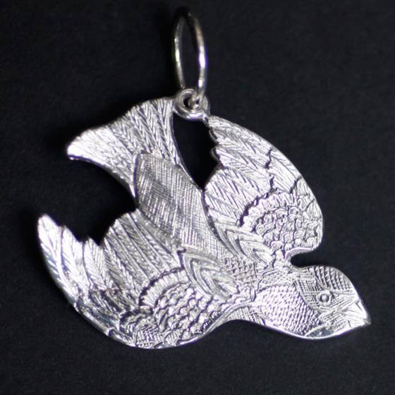 Malcolm Appleby Sparrow silver pendant product photo Front View - additional image 1 L