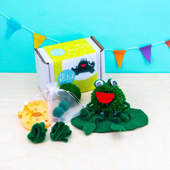 Frog pom-pom making kit product photo