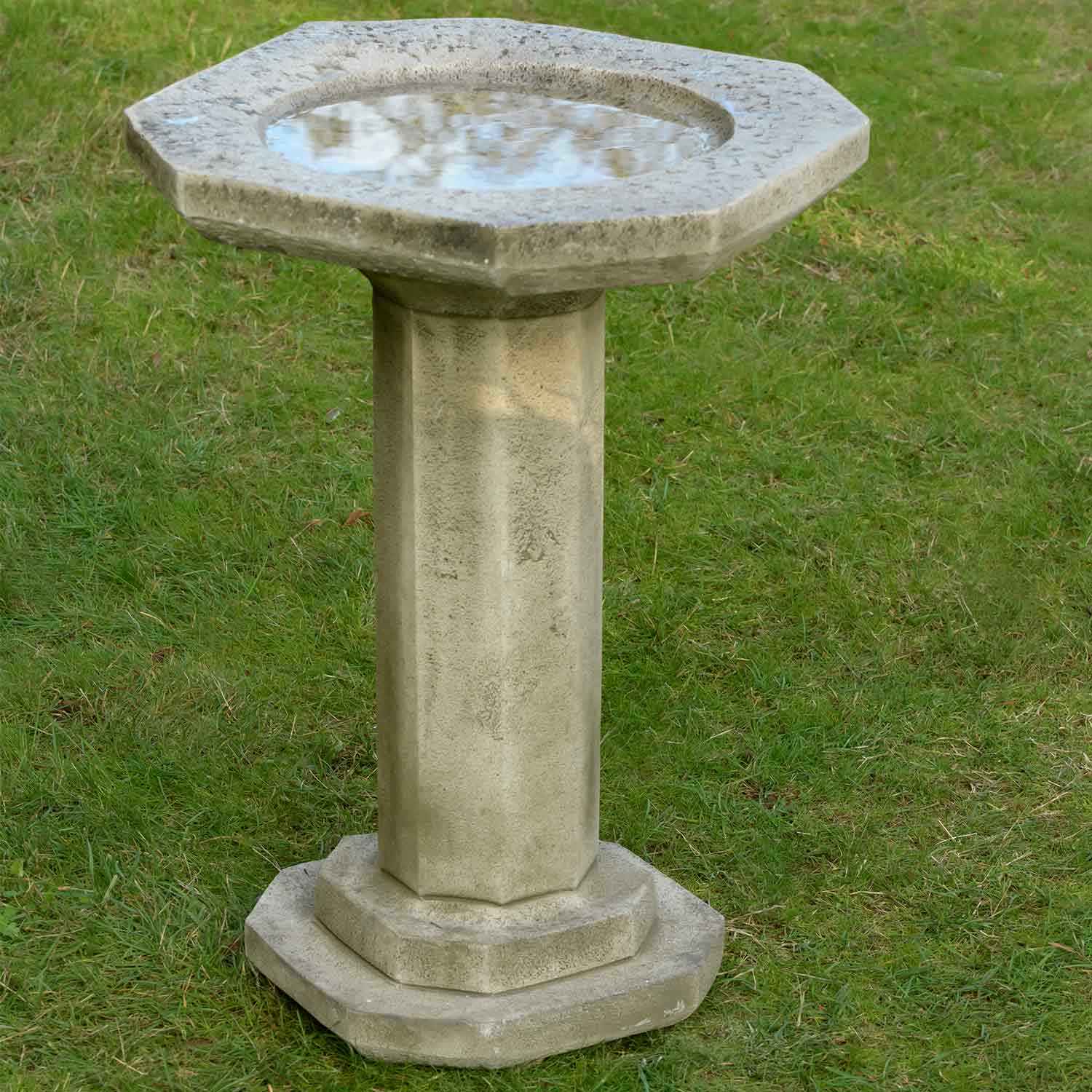 Traditional Cast Stone Bird Bath RSPB Shop