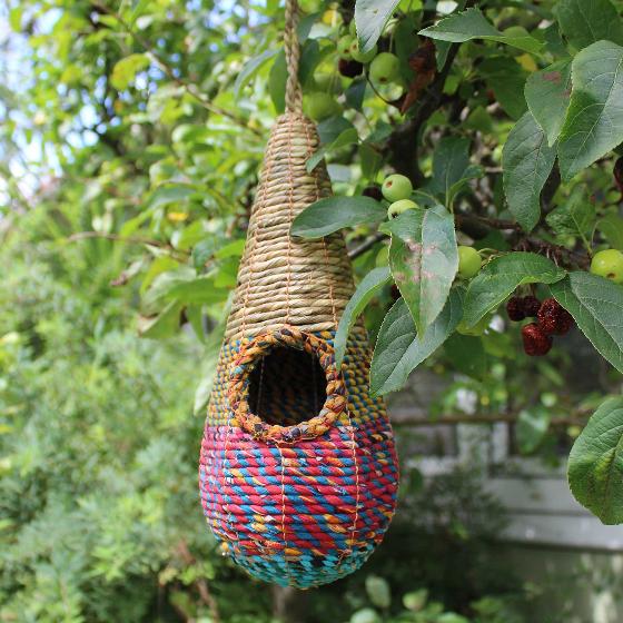 Artisan Bird Nester - Tahera product photo ai4 L