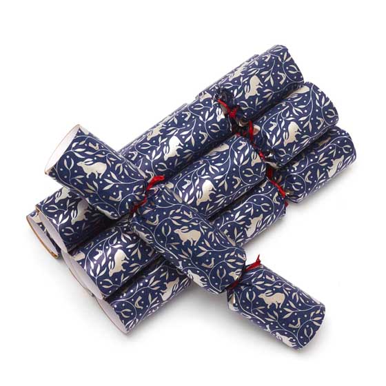 RSPB Wooden decoration plastic-free Christmas crackers, box of six product photo front L