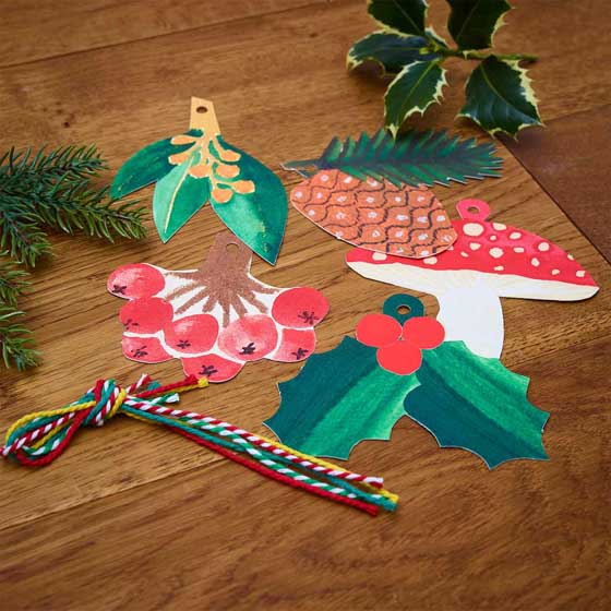 Festive woodland Christmas gift tags, set of five product photo back L