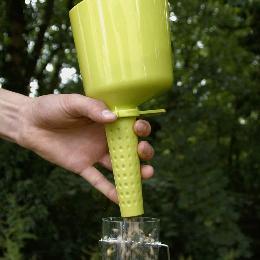 Flo™ bird food scoop product photo