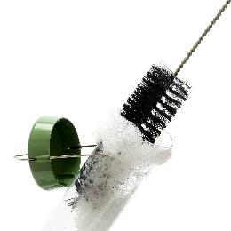 Long-handle feeder cleaning brush product photo