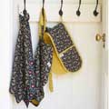 Bees & ladybirds organic cotton tea towels, set of 2 product photo ai6 T